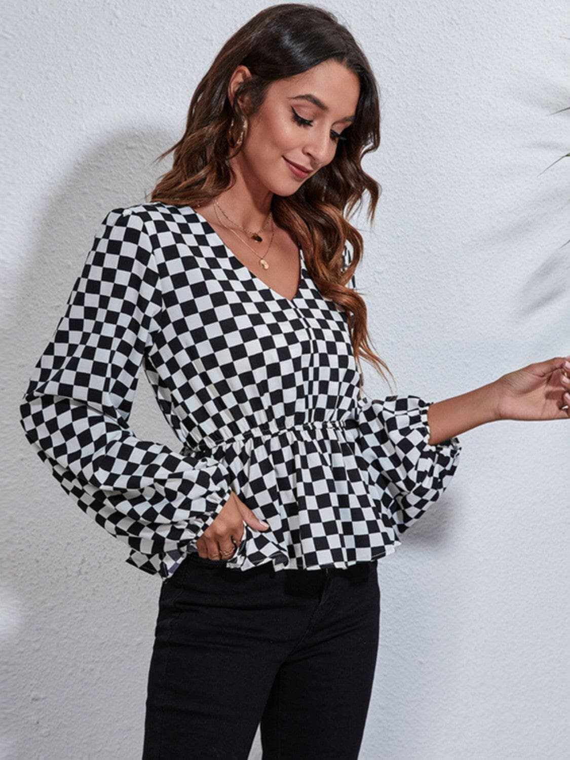 Chic checkered v-neck peplum blouse - Love Salve